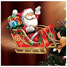 Рудолф Красноносый Северния Елен е Ръчно рисувани С участието на Дядо Коледа, Шейната и еленова кожа Шейни, които се въртят Около Блестящата Звезда